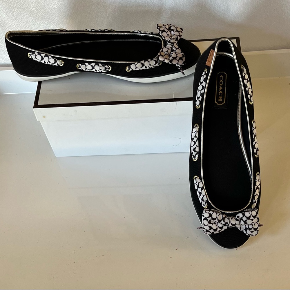 New Coach Michelle Black w/Signature black/white bow tie Ballet Sneaker size 9.5